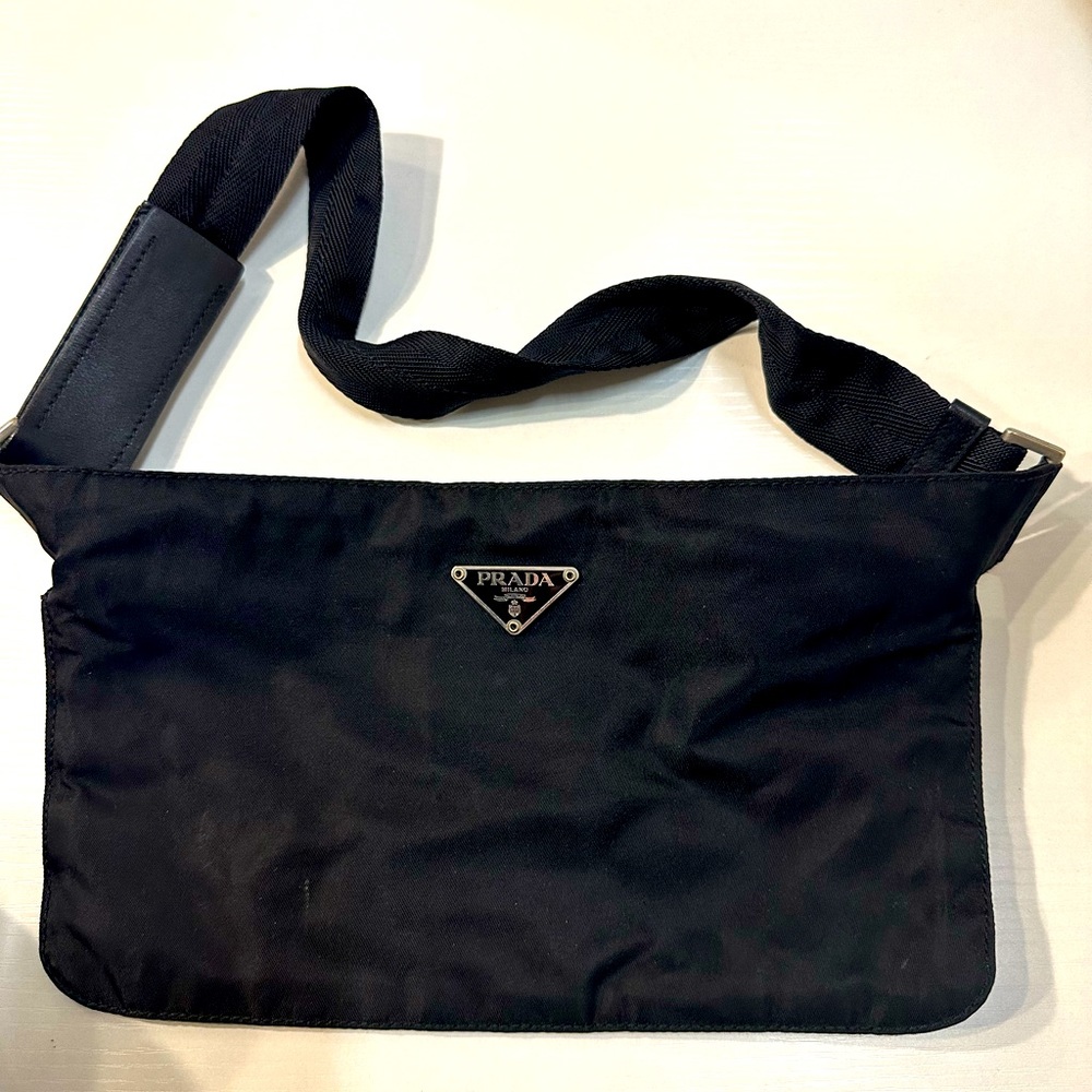 Prada pouchette black
